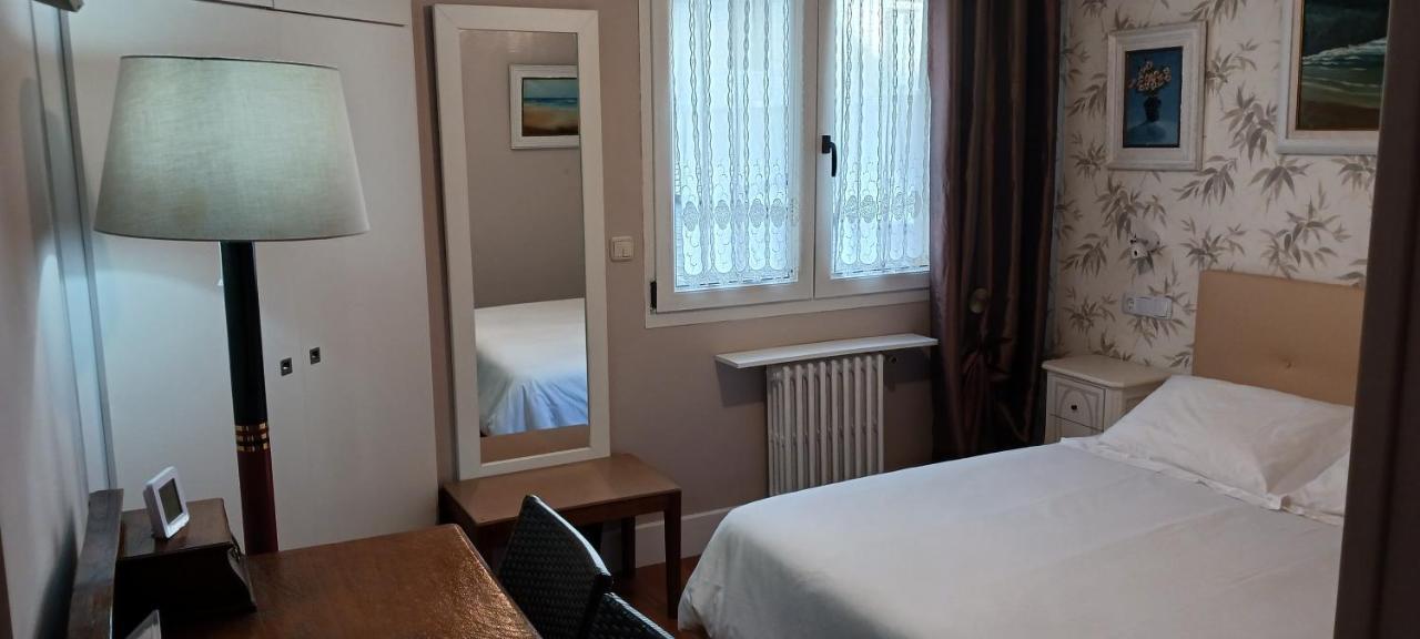 Ubicacion Perfecta/Bano Privado Apartment San Sebastian Bagian luar foto